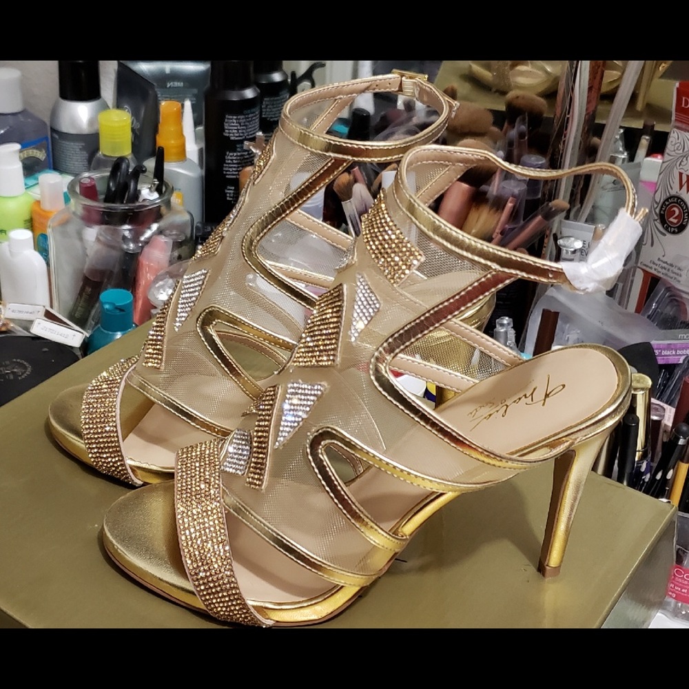 Thalia Sodi heels/shoes brand new in box